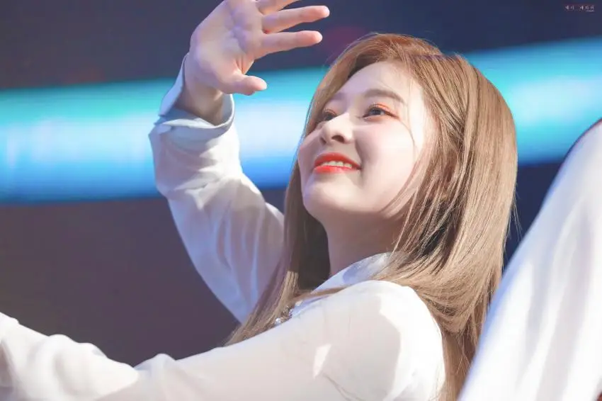 무대위 #아이즈원 #김민주