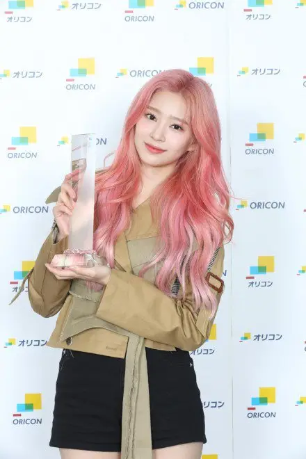 #아이즈원, 오리콘 상반기 신인그룹 최다 판매 앨범상 수상