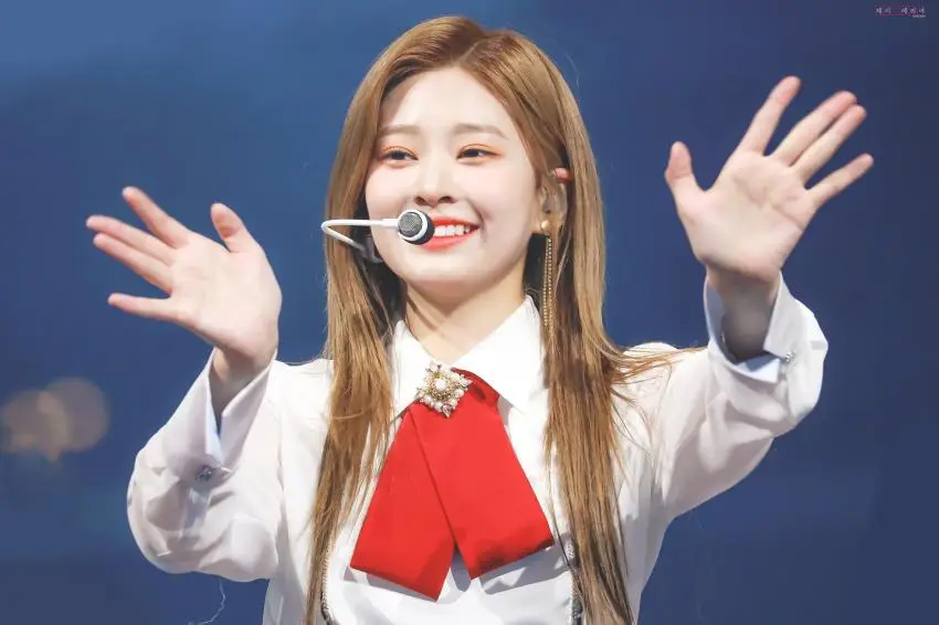 무대위 #아이즈원 #김민주