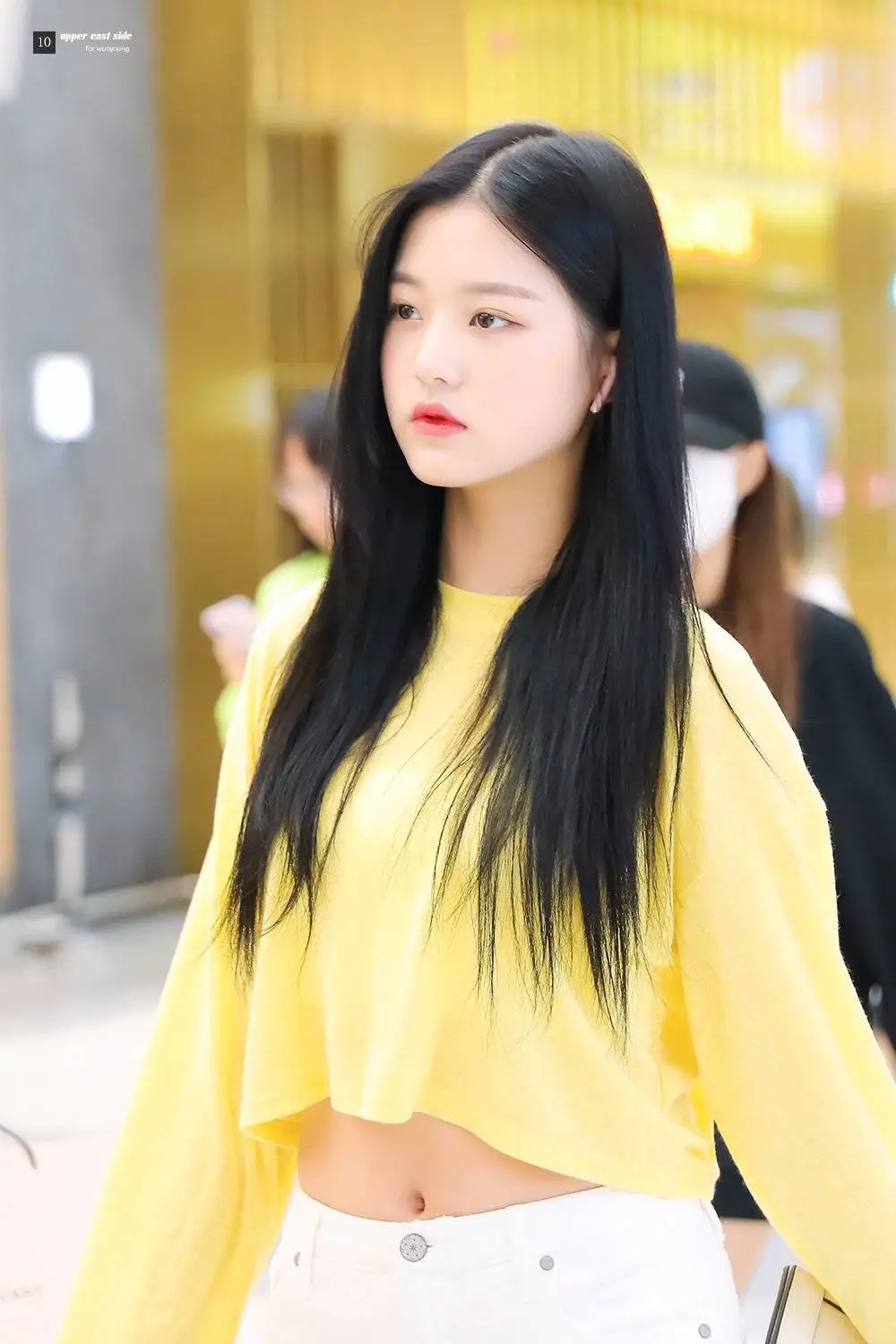 공항 패션..크롭티 장원영.jpg