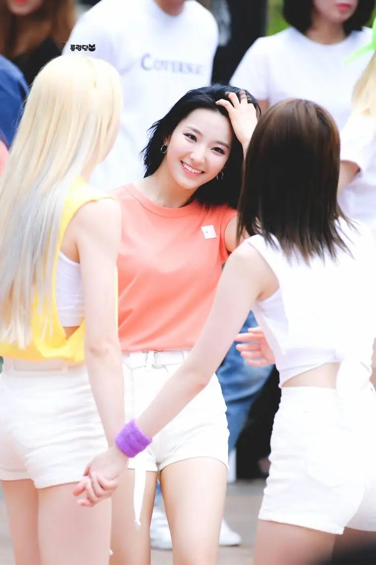 #은서 (#우주소녀) & #비니 (#오마이걸) & #새롬 (#프로미스나인)