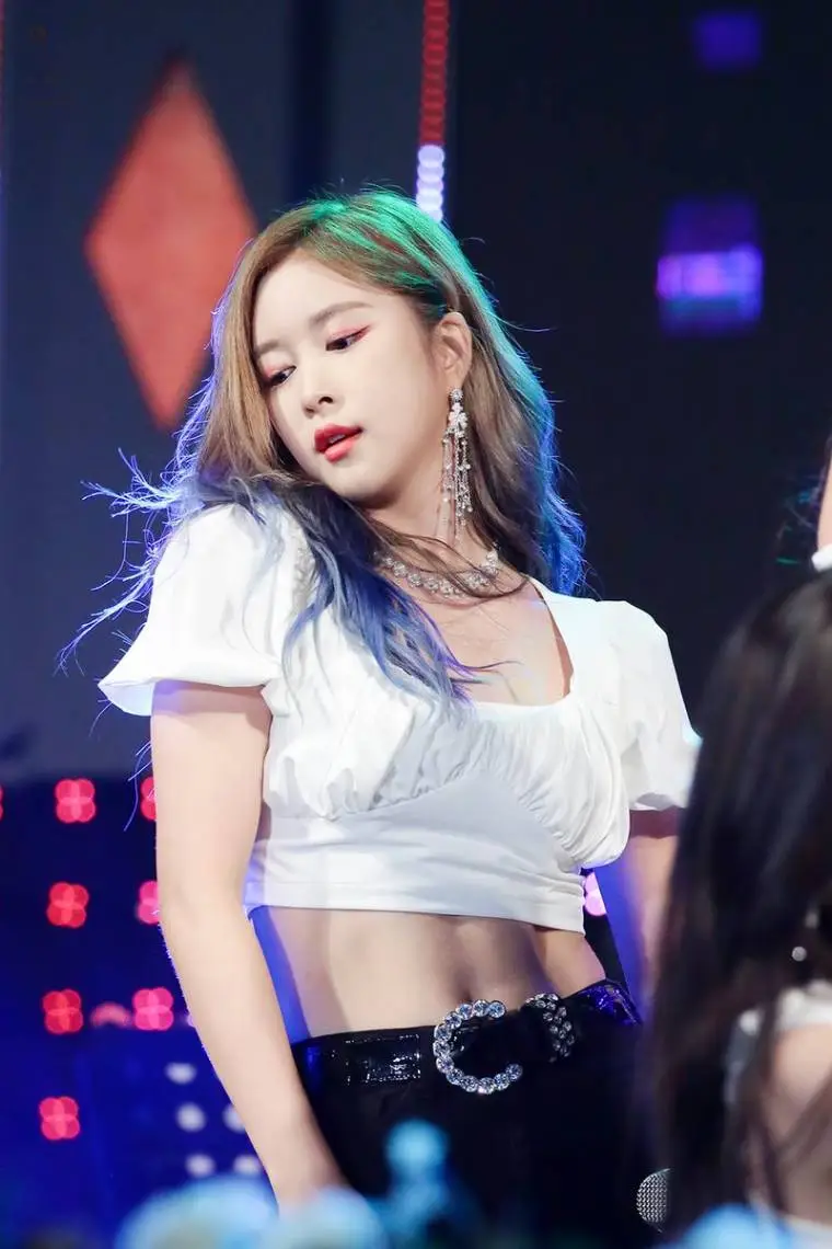 우주소녀 11복근 다영.jpg