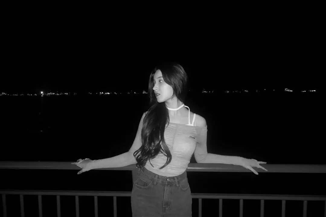 출국하는 모모랜드 낸시 + insta