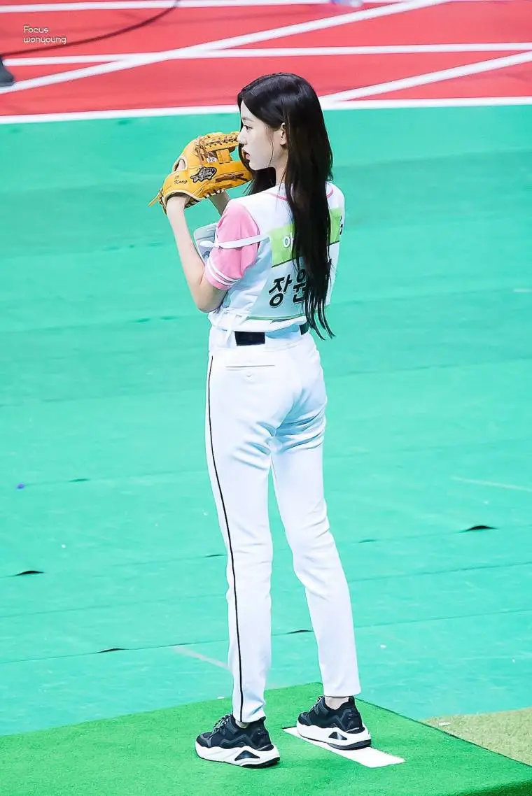 [아육대] 투구하는 #장원영.jpg