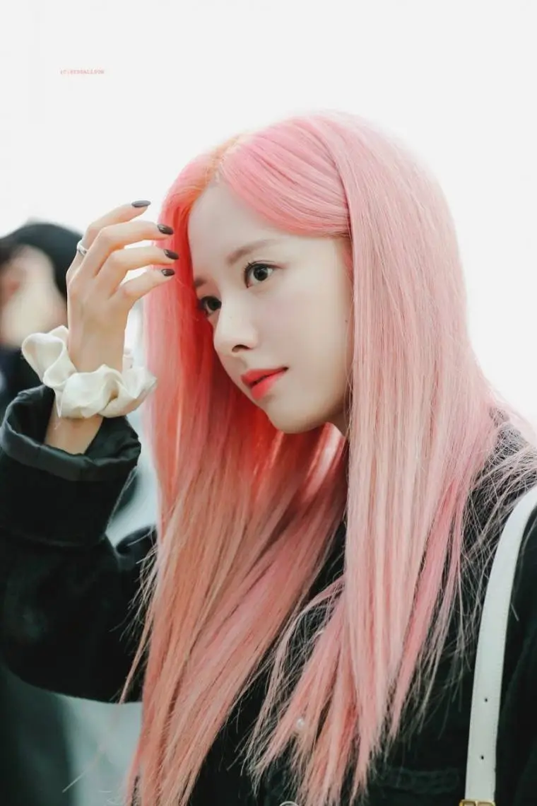 핑크헤어 우주소녀 보나