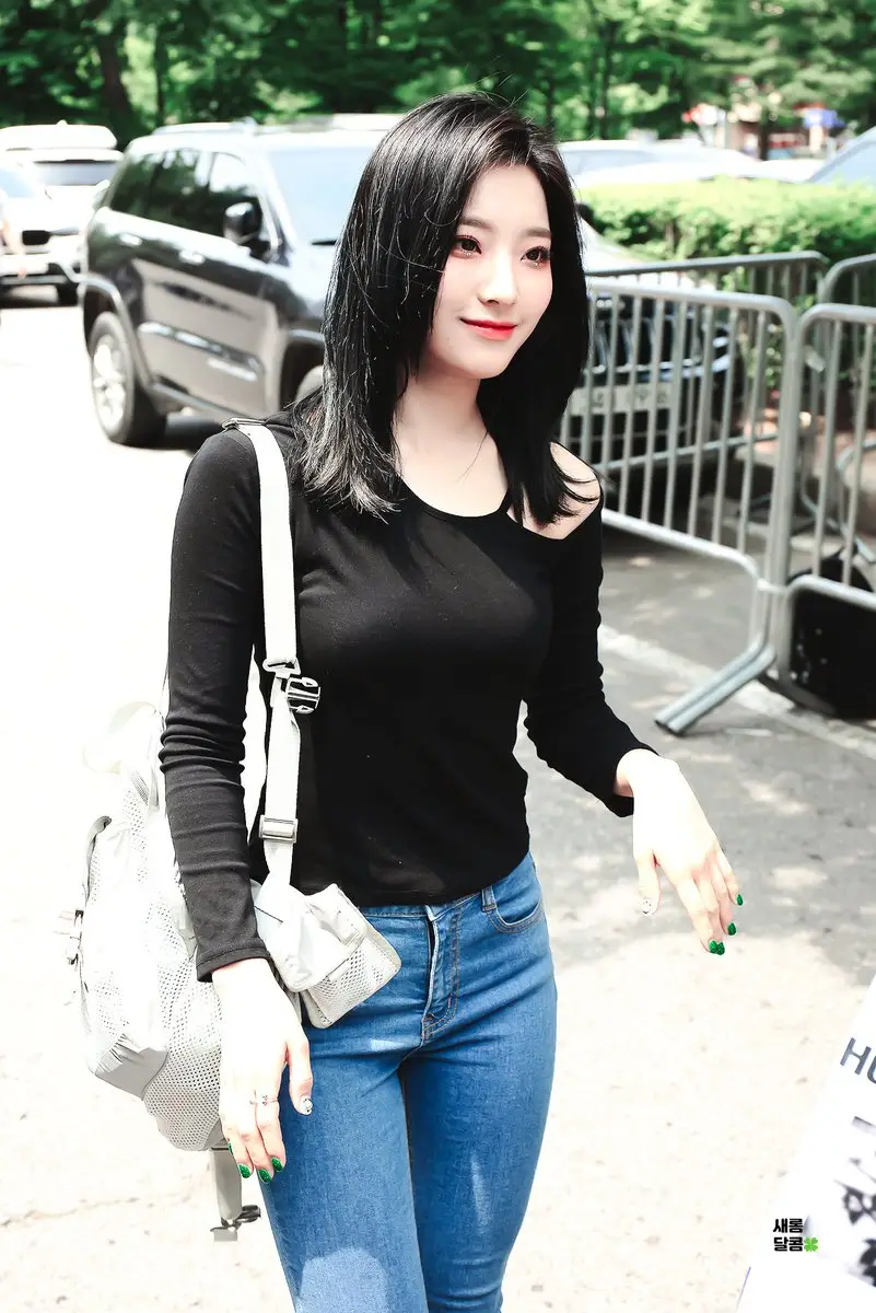 프로미스나인 이새롬 @출근길