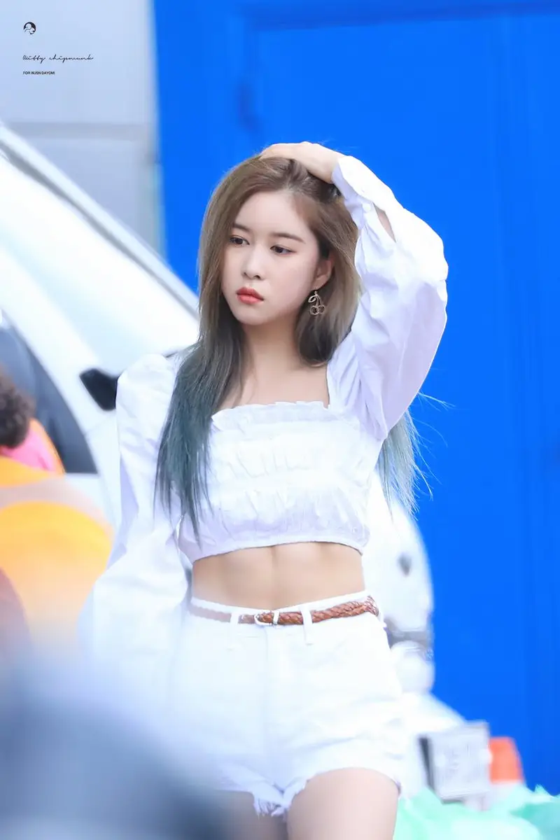 우주소녀 11복근 다영.jpg
