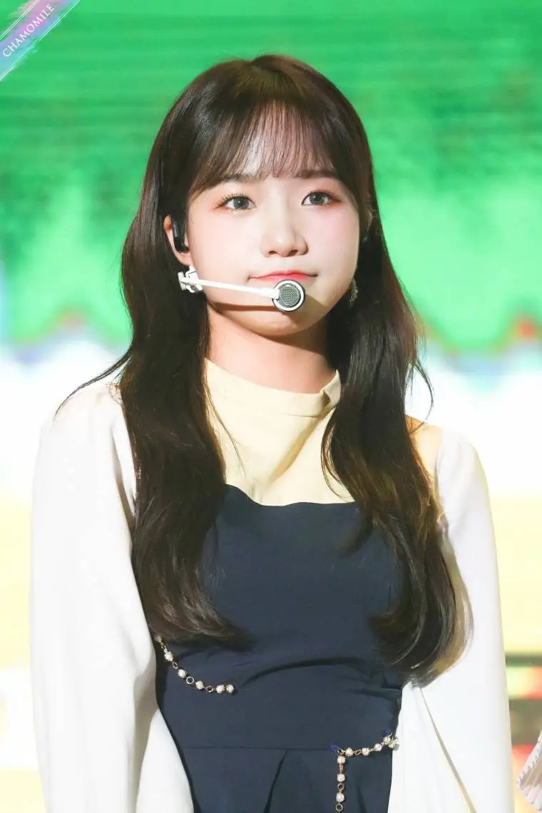모닝 아이즈원 조유리.jpg