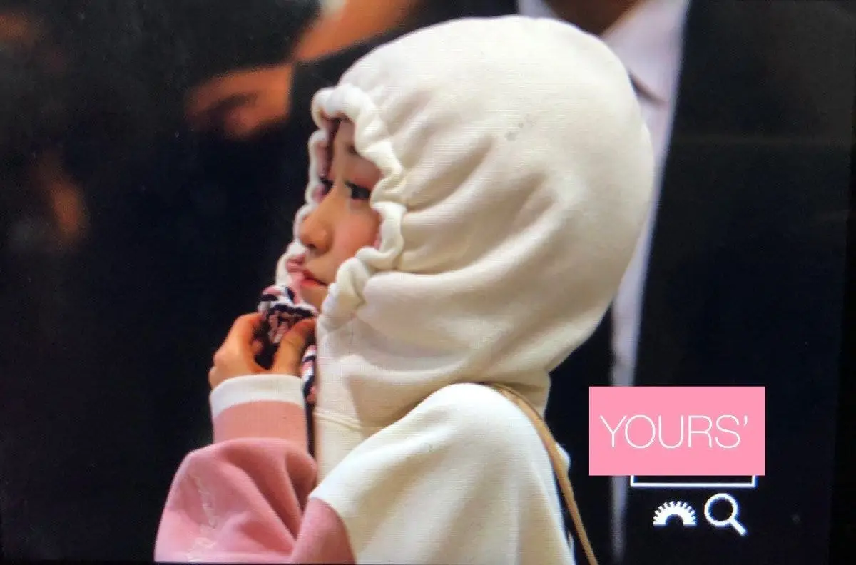오늘자 헤어스타일 꽁꽁 숨긴 아이즈원 히토미