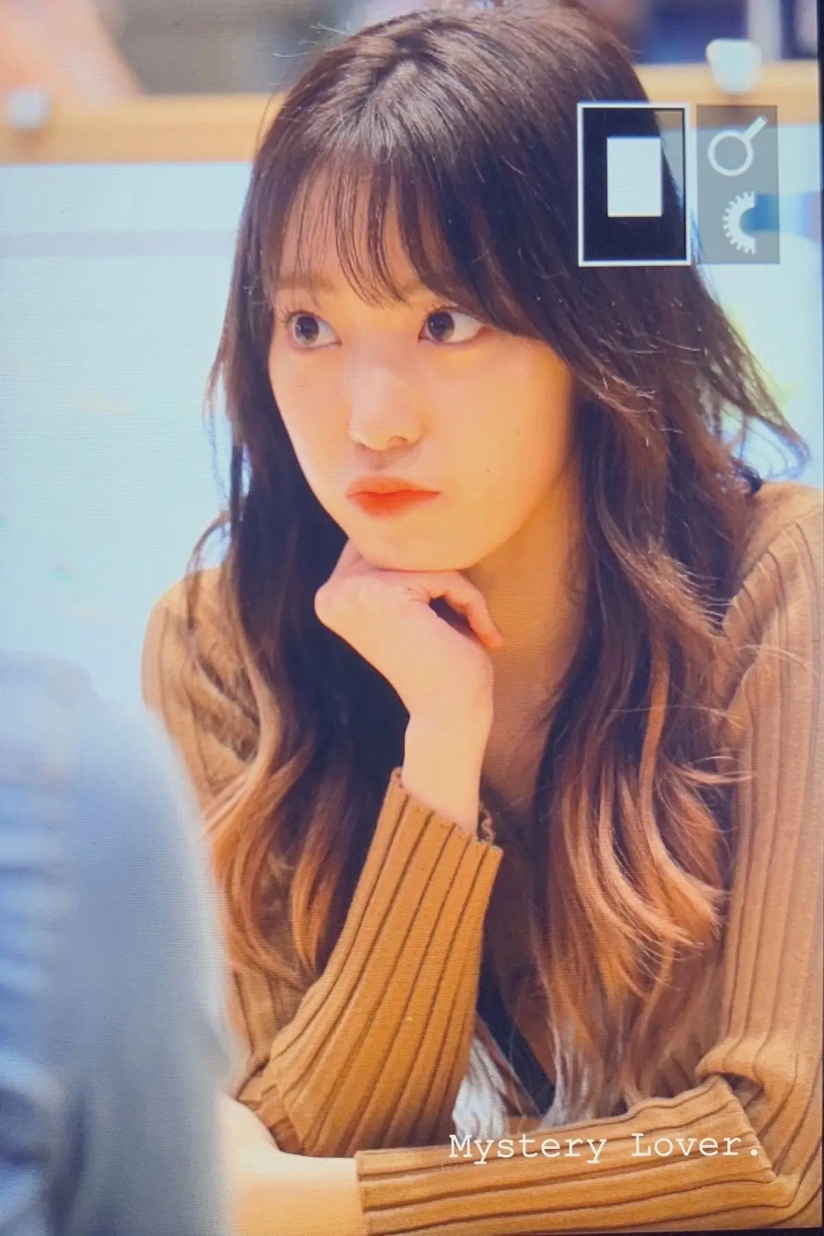 오늘자 긴머리 웨이브로 나타난 사쿠라