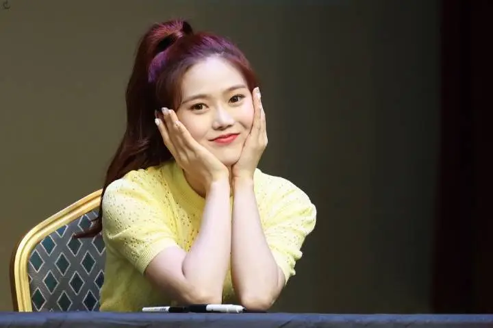 오마이걸 팬사인회.jpg