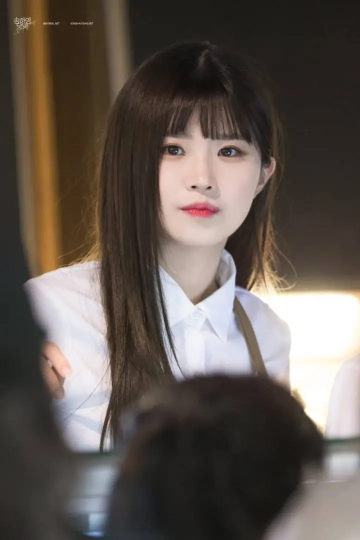 송하영과 미녀들.jpg