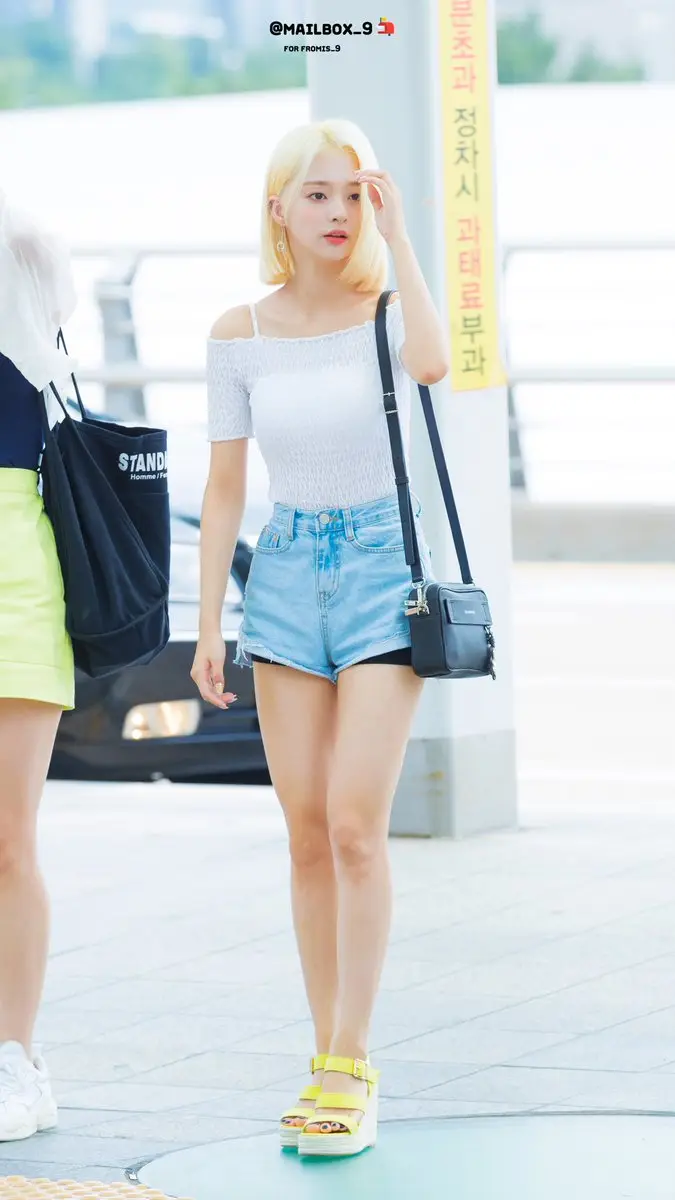 출국하는... #프로미스나인 #이나경.jpg