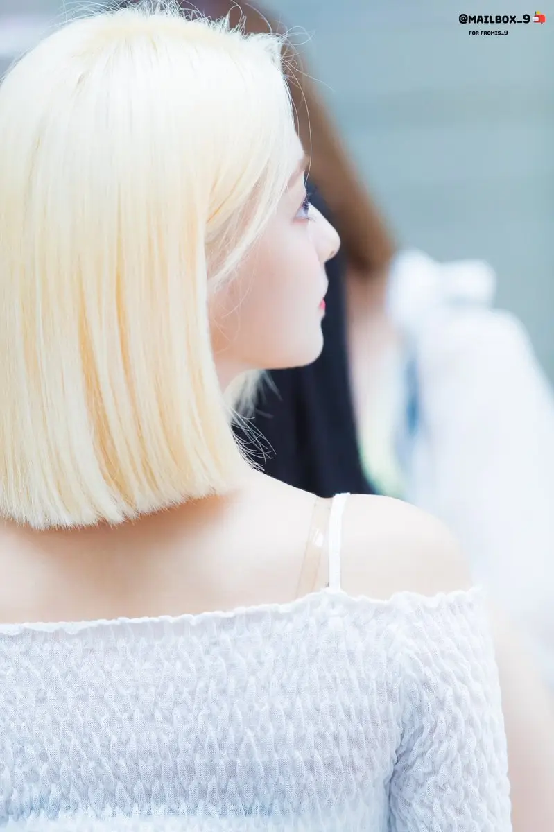출국하는... #프로미스나인 #이나경.jpg
