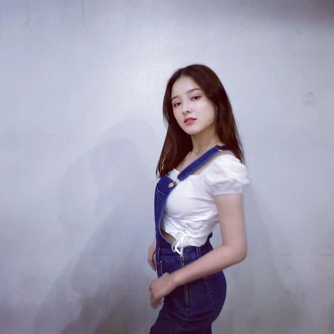 셀카쟁이 #모모랜드 낸시