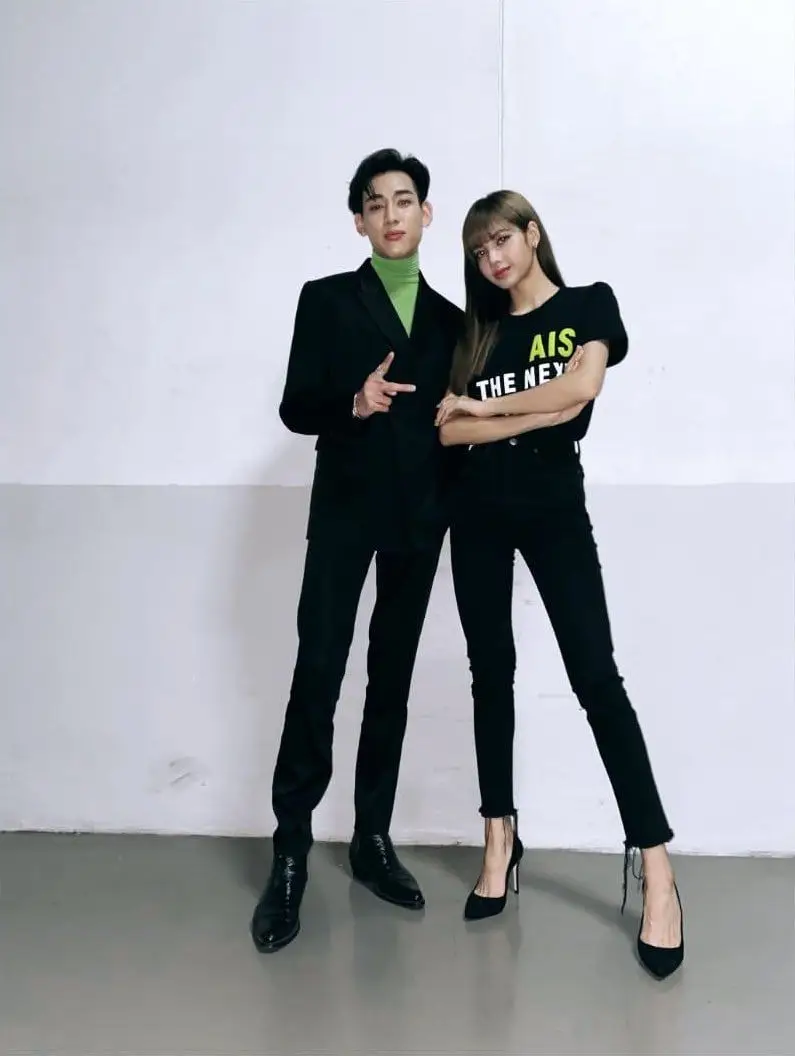 #블랙핑크 리사 & #갓세븐 뱀뱀 (#AIS5Gที่1ตัวจริงxBAMBAMLISA #BAMBAM #GOT7 AIS 5G THE FUTURE IS YOURS)