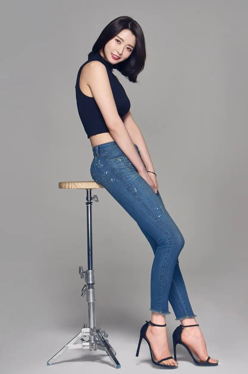 SKT 헬로비너스 나라 화보.jpg