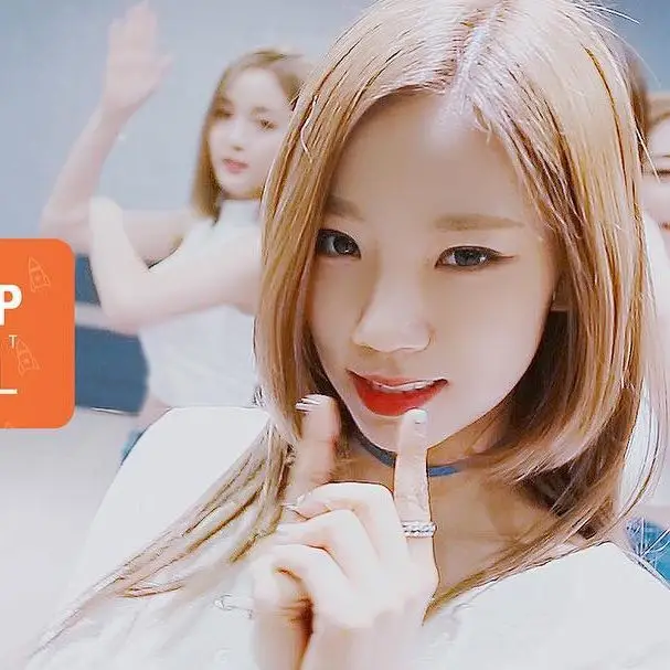 우주소녀 160830 인스타그램 - 소녀들의 아이컨택 버전 안무영상 확인 하셨나요?