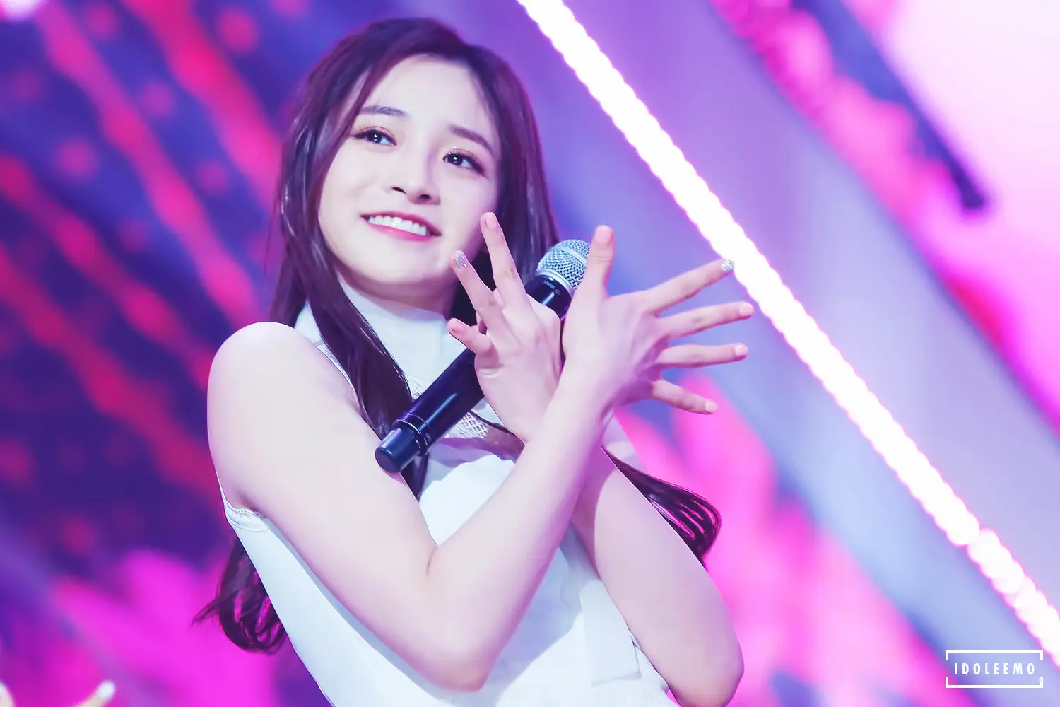 [프로듀스 101] 비주얼 투표 1위 주결경.jpgif