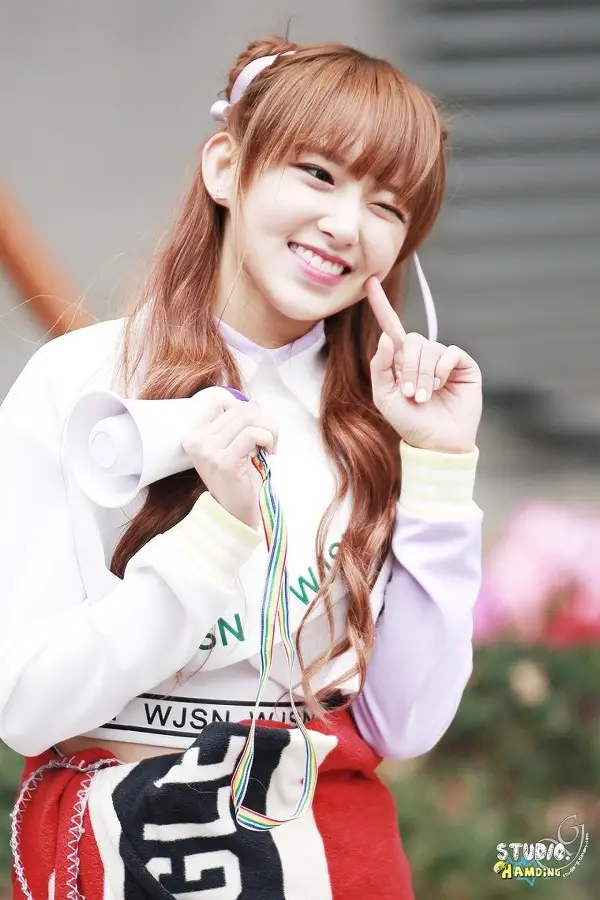 매력미 넘치는 우주소녀 성소