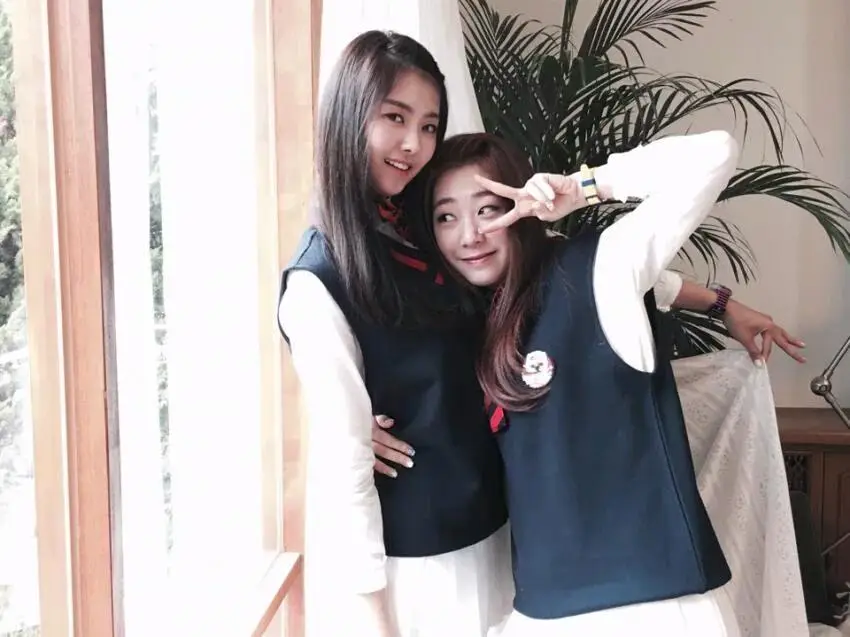 아이오아이(I.O.I) 화보촬영 비하인드컷