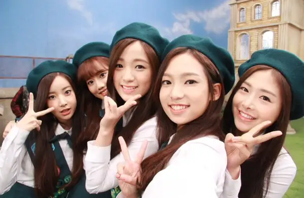에이프릴 뮤직비디오 현장 셀카