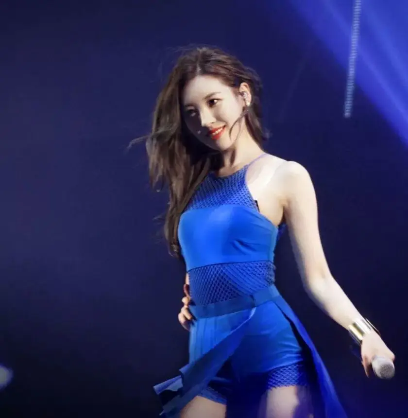 유역비 닮은 최근 선미.jpg