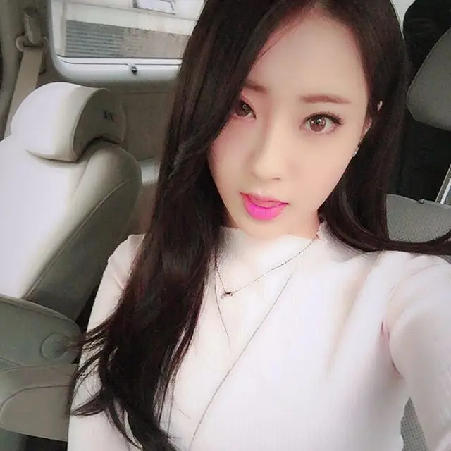 경리(나인뮤지스) 160308 인스타그램 - 제가 오늘 뭘 했을까요 ..