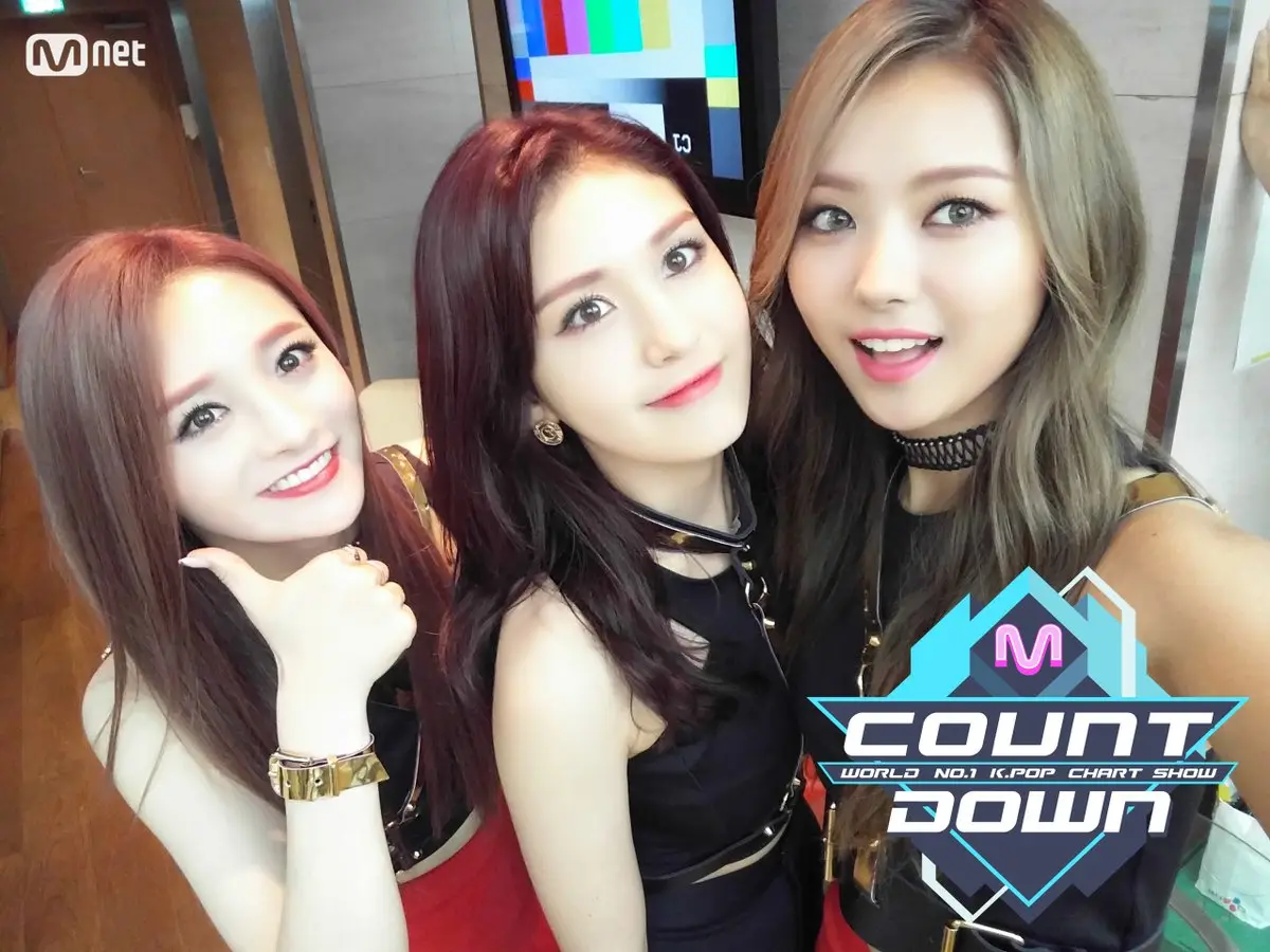 아이오아이 엠카.jpg