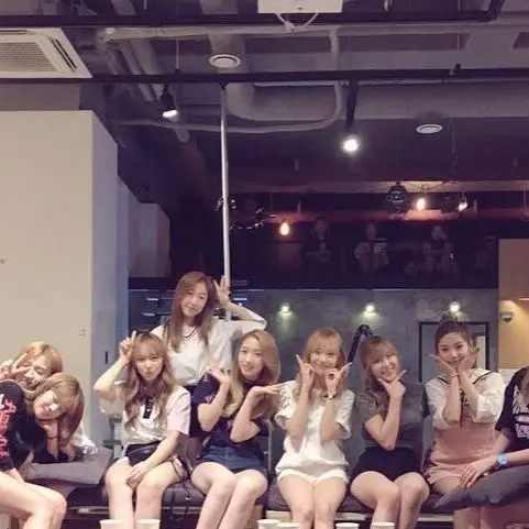 우주소녀 160610 인스타그램.jpg
