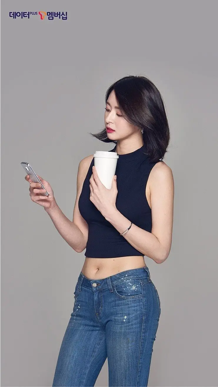 SKT 헬로비너스 나라 화보.jpg