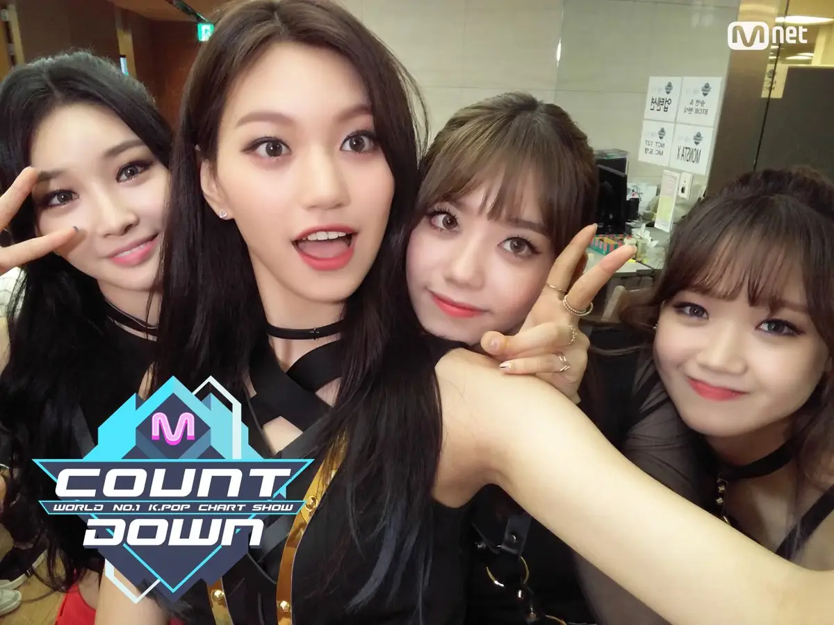 아이오아이 엠카.jpg