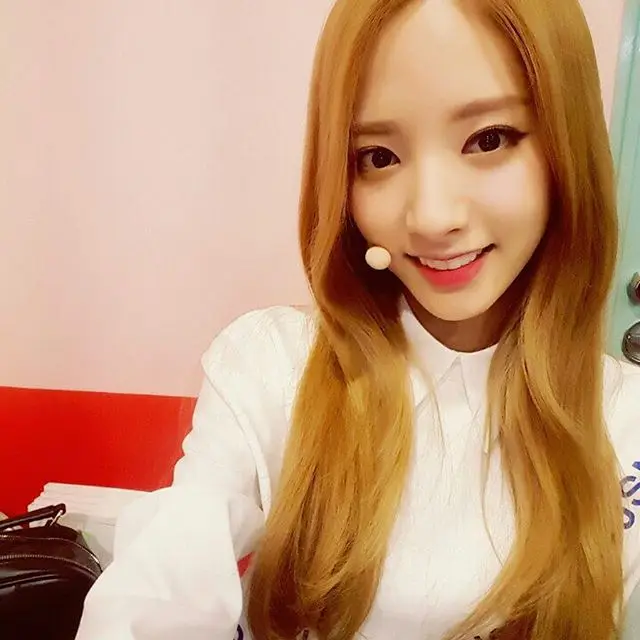 우주소녀 160308 인스타그램 - 저녁시간인데 다들 저녁은 드셨나요??!