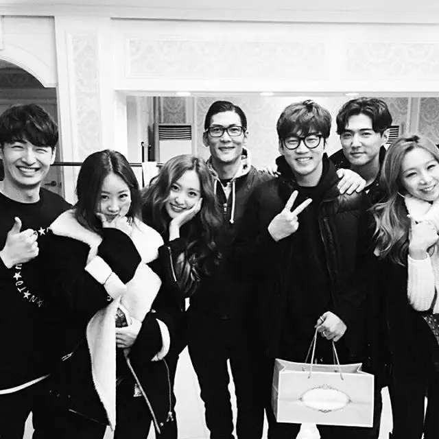 해령(베스티) 151220 인스타그램 - 베스티는하늘색풍선