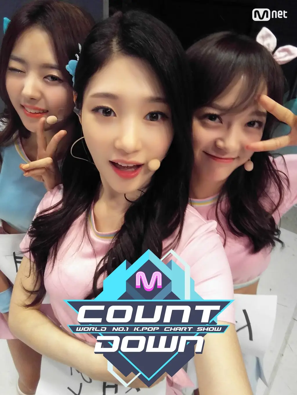 160505 엠카 트위터 - I.O.I 셀카.jpg