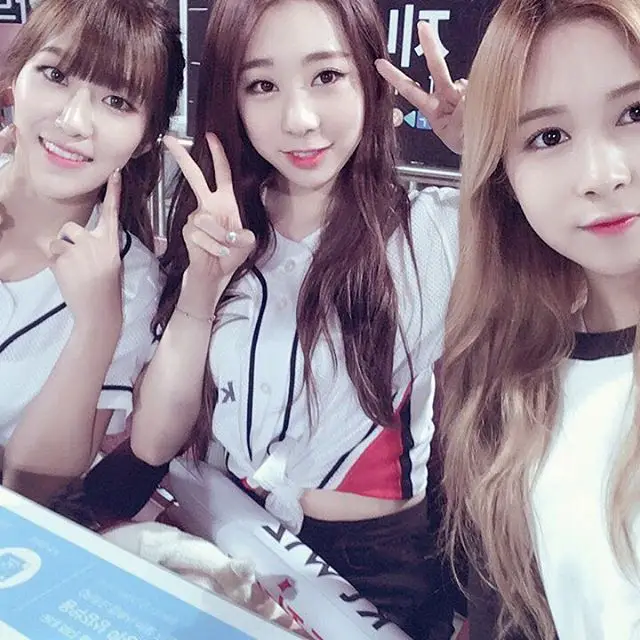 우주소녀 161005 인스타그램.jpg