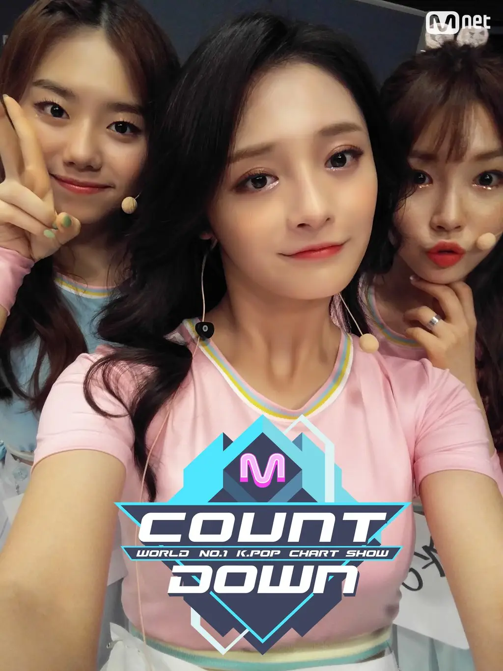 160505 엠카 트위터 - I.O.I 셀카.jpg
