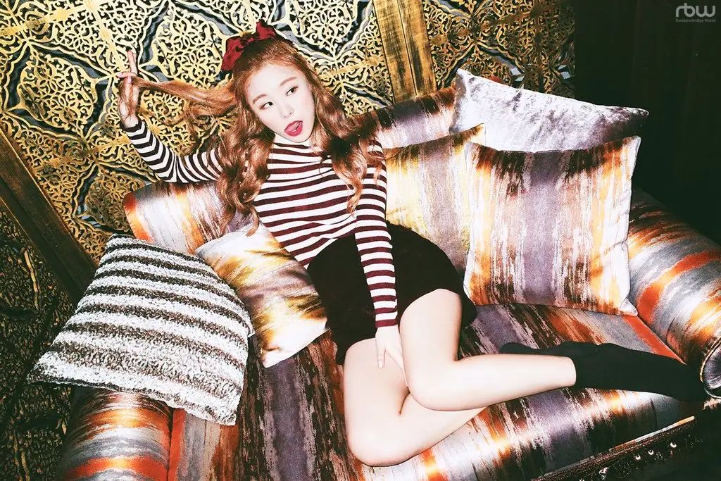 마마무 컴백 티저 사진.jpg