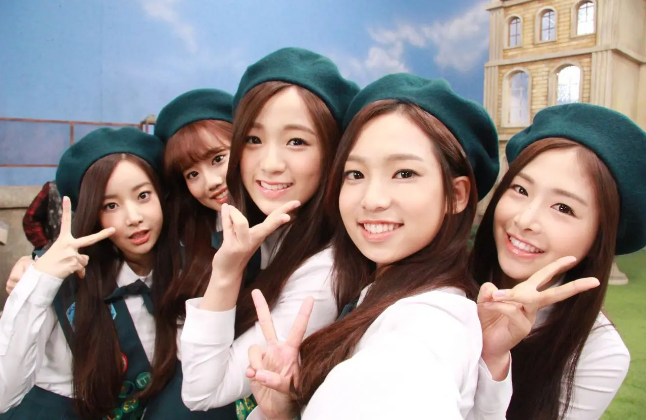 에이프릴 비하인드컷