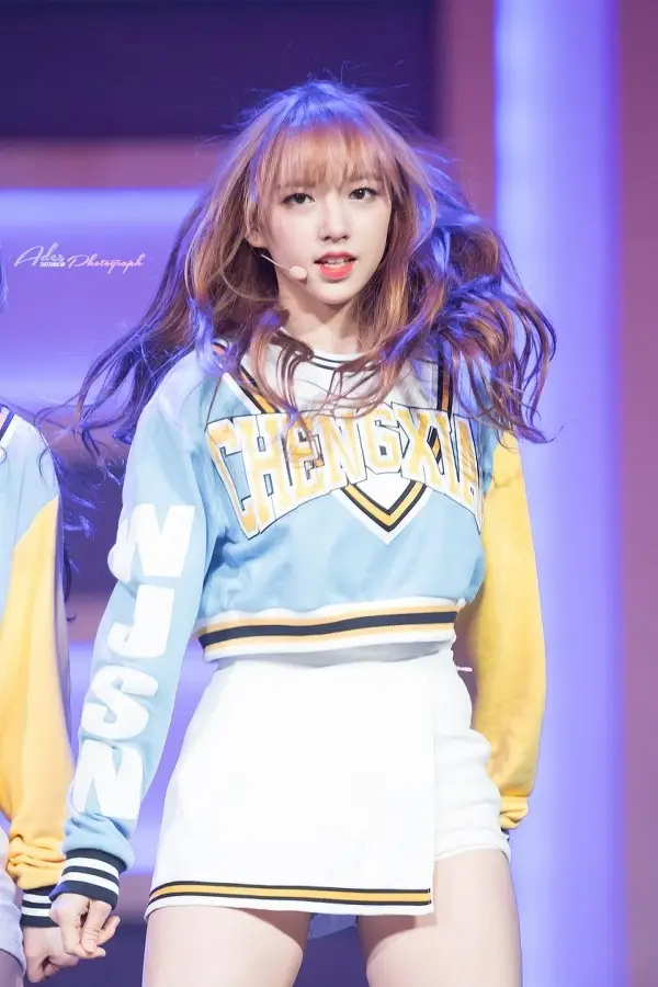 매력미 넘치는 우주소녀 성소