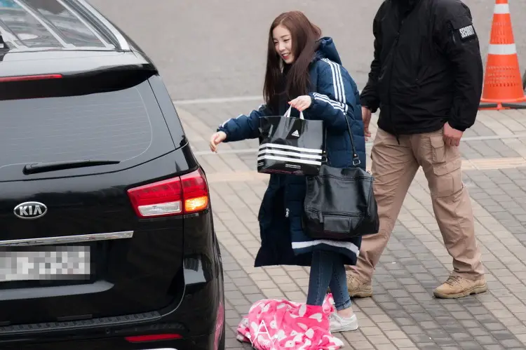 프로듀스101 출근길 사진.jpg