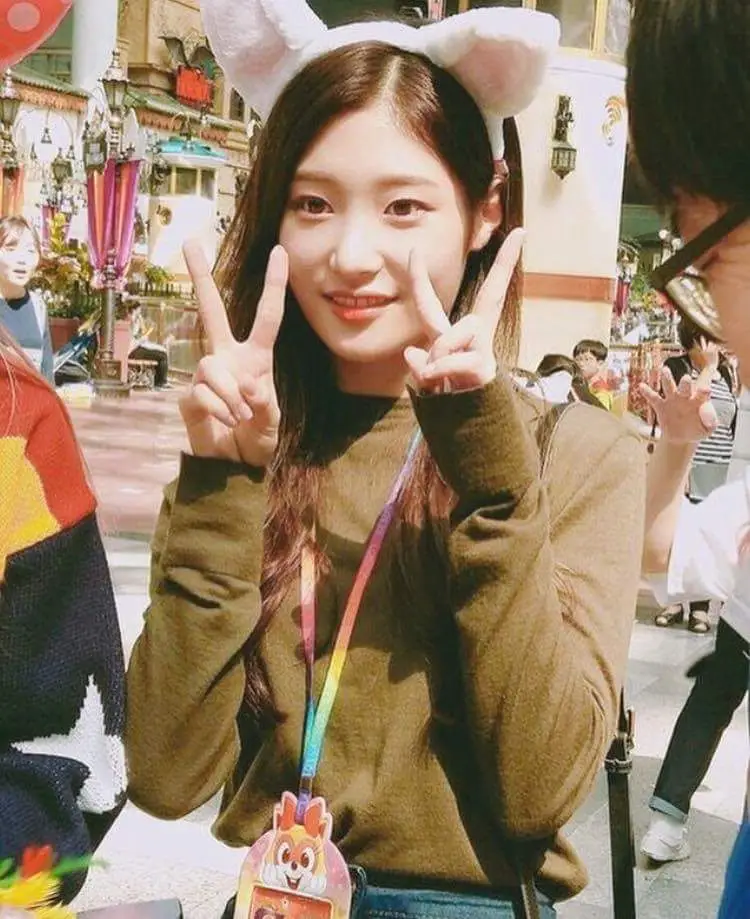 롯데월드 간 정채연