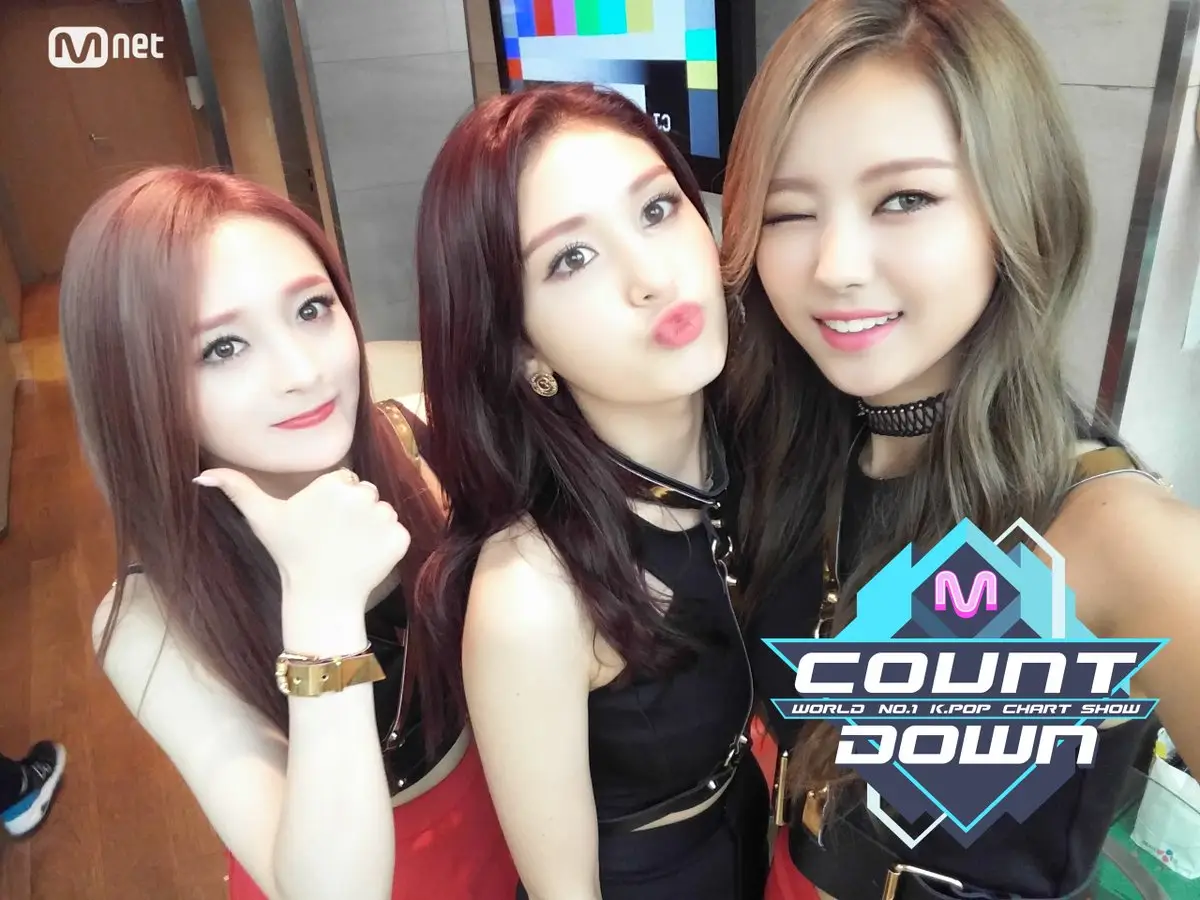 아이오아이 엠카.jpg