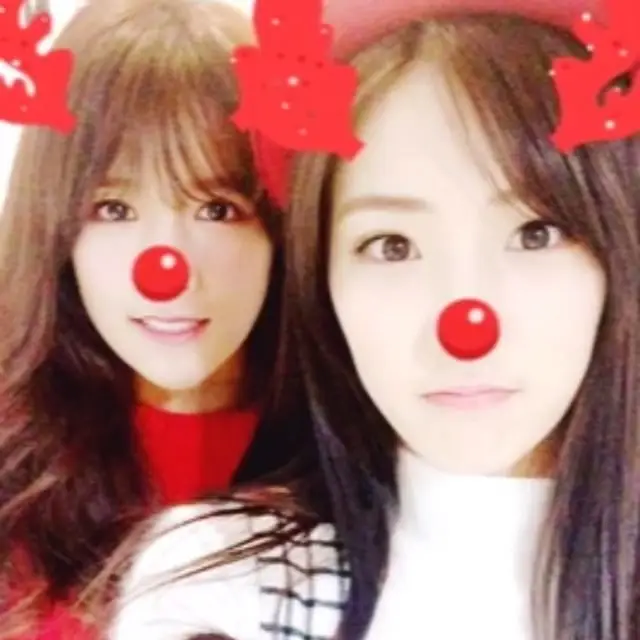 우주소녀 151222 인스타그램 - 예쁜 크리스마스 옷 입고 캐롤 촬영 했어요 여러분 보셨어요?