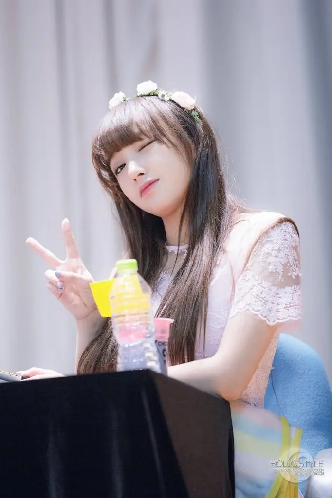 우주소녀 성소 v