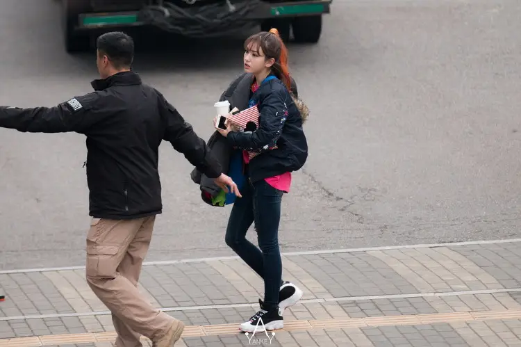 프로듀스101 출근길 사진.jpg