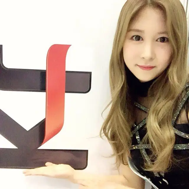 우주소녀 160521 인스타그램 업뎃.jpg