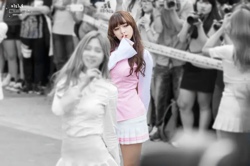 우주소녀 성소 신촌 게릴라 직찍