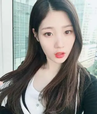 정채연, '혼술남녀'로 첫 연기 도전…공시생 역