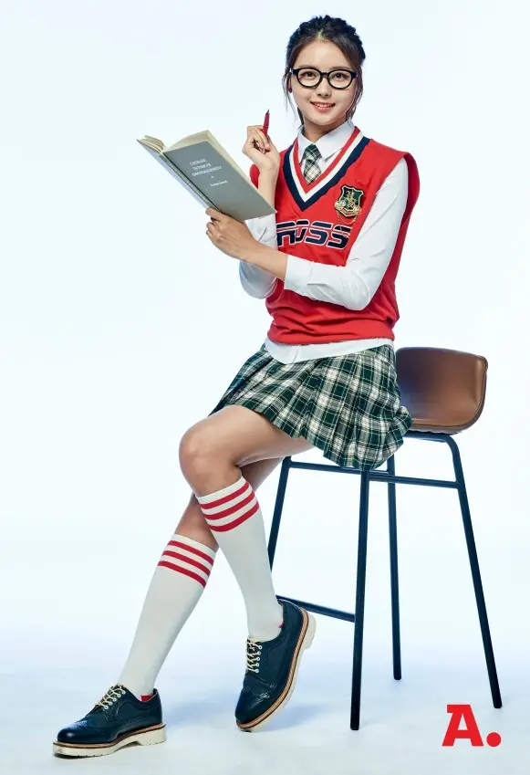 I.O.I (아이오아이) 리더 임나영, 옥션 광고 개인화보.jpg